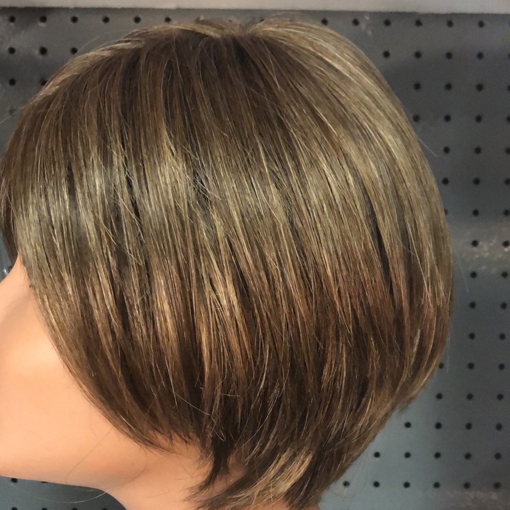 Short wig - Picture 2 of 13